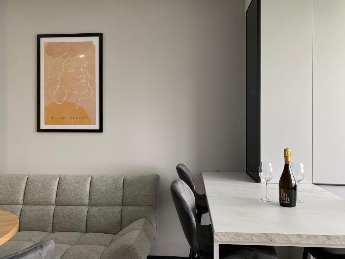 Minimalist Style Apartment With Best Location Chişinau Exteriör bild